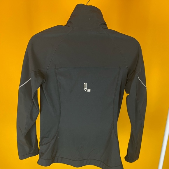 Lolë Lightweight Jacket - Picture 2 of 3